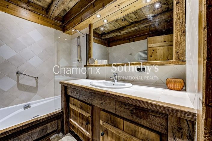 Image No.12-6 Bed House for sale
