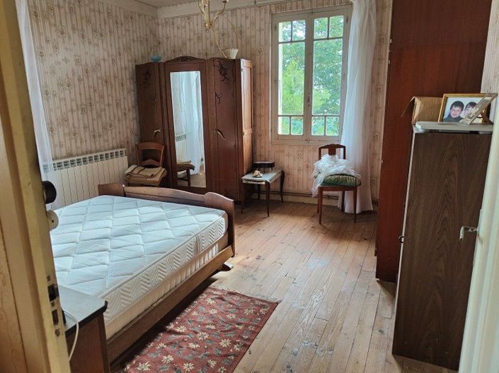 Image No.7-6 Bed House for sale
