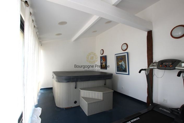 Image No.22-5 Bed House for sale