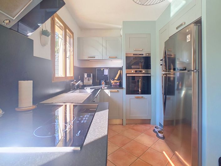 Image No.12-3 Bed House for sale