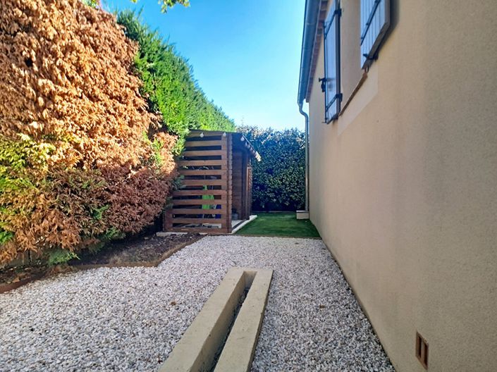 Image No.18-3 Bed House for sale