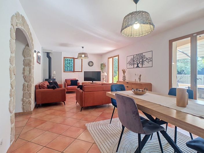 Image No.3-3 Bed House for sale