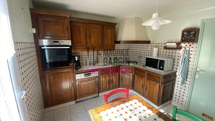 Image No.6-3 Bed House for sale