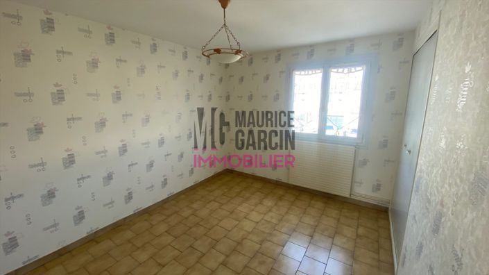Image No.9-3 Bed House for sale