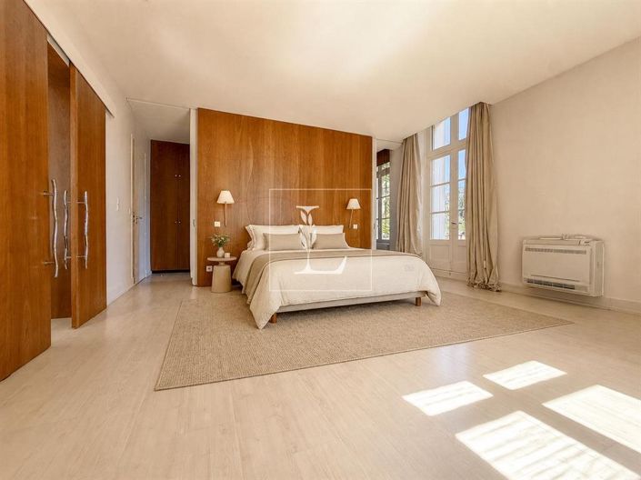 Image No.11-8 Bed House for sale