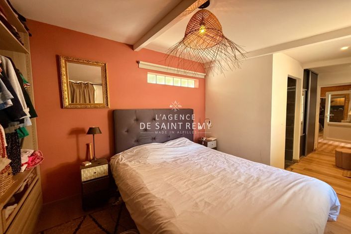 Image No.10-3 Bed House for sale