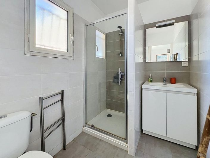 Image No.14-3 Bed House for sale