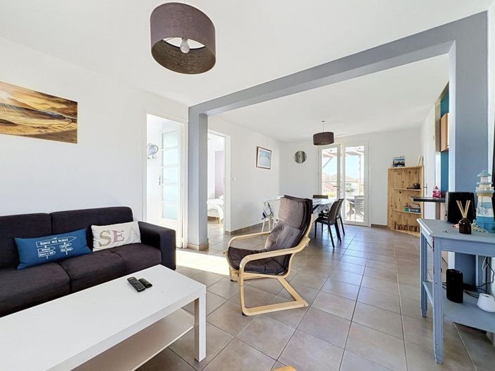Image No.6-3 Bed House for sale
