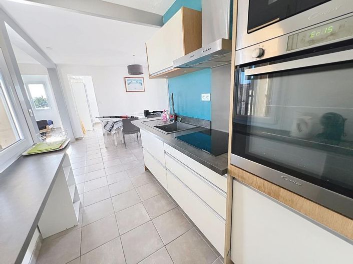Image No.9-3 Bed House for sale