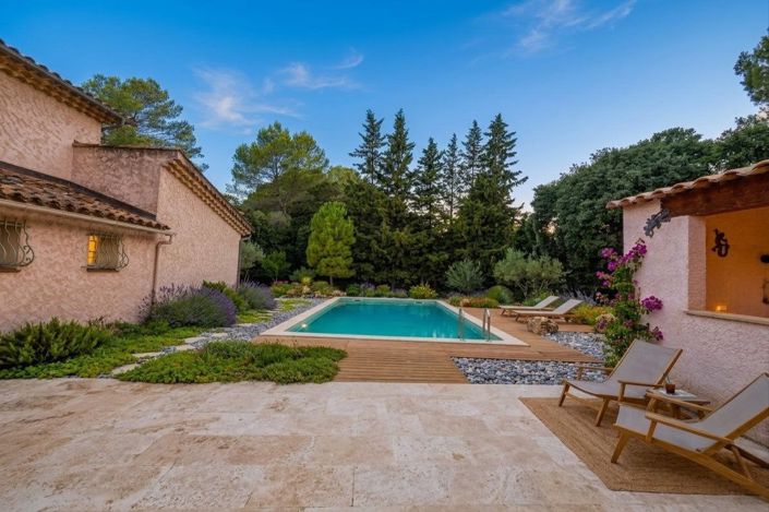 Image No.6-5 Bed House for sale