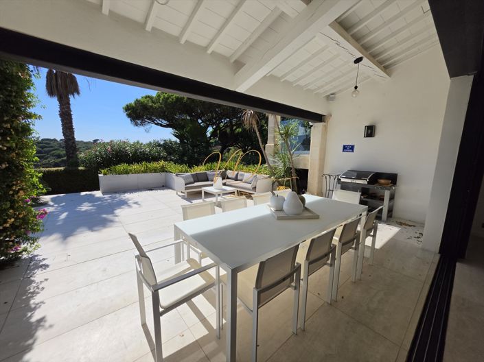 Image No.2-4 Bed House for sale