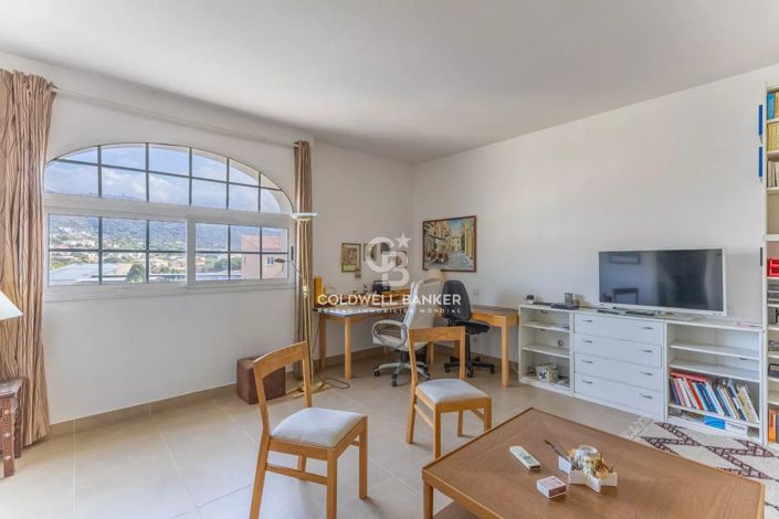 Image No.25-Apartment for sale