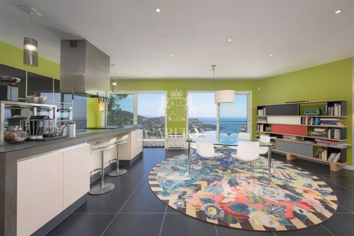 Image No.7-4 Bed House for sale