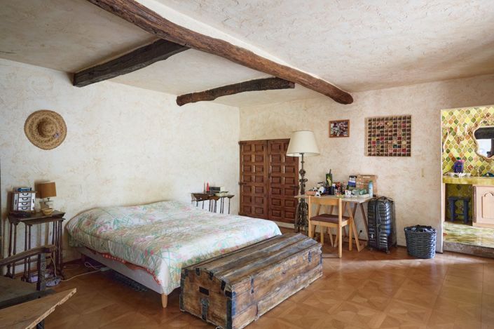 Image No.23-6 Bed House for sale