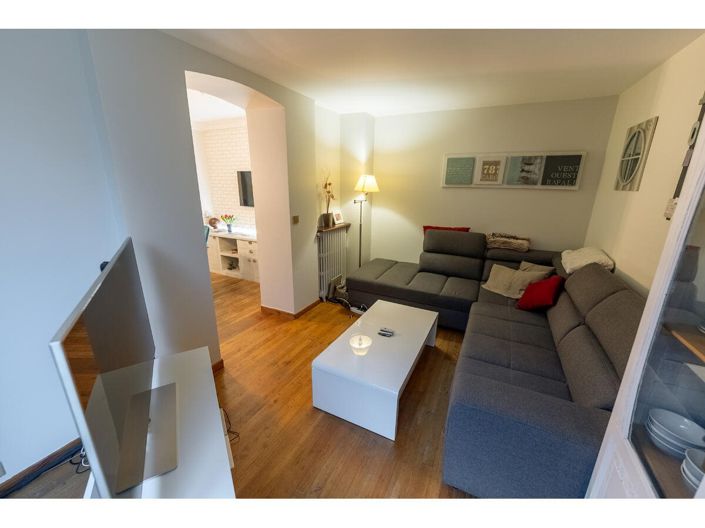 Image No.10-3 Bed House for sale