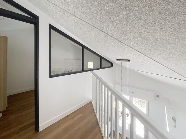 Image No.8-1 Bed House for sale