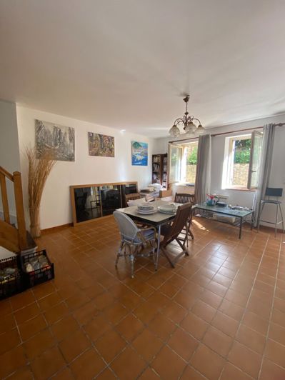 Image No.17-5 Bed House for sale