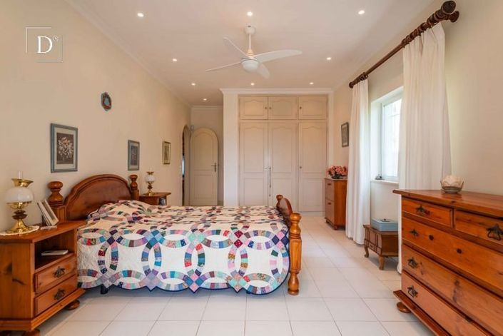 Image No.17-3 Bed House for sale
