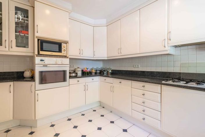 Image No.21-3 Bed House for sale
