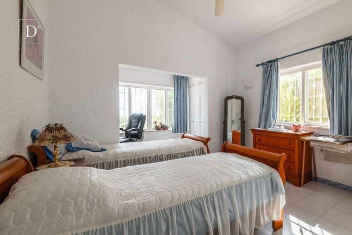 Image No.24-3 Bed House for sale
