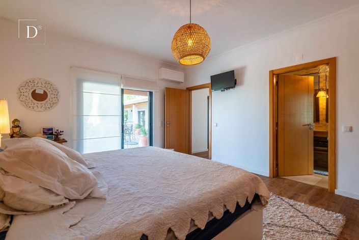 Image No.14-4 Bed House for sale