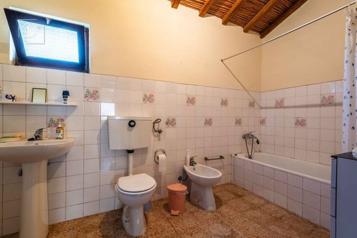 Image No.17-3 Bed House for sale