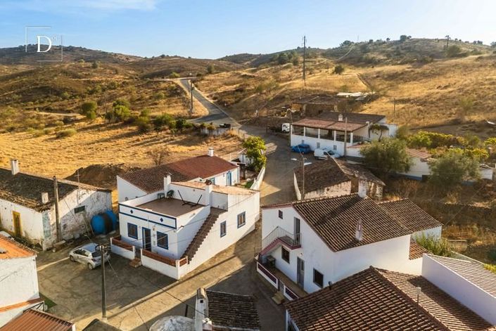 Image No.19-3 Bed House for sale