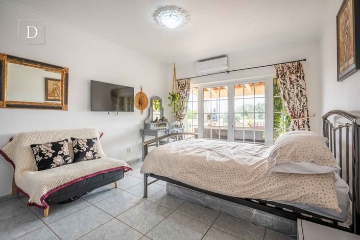 Image No.12-3 Bed House for sale