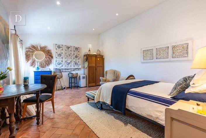 Image No.25-4 Bed House for sale