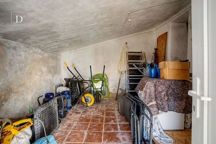 Image No.25-2 Bed House for sale