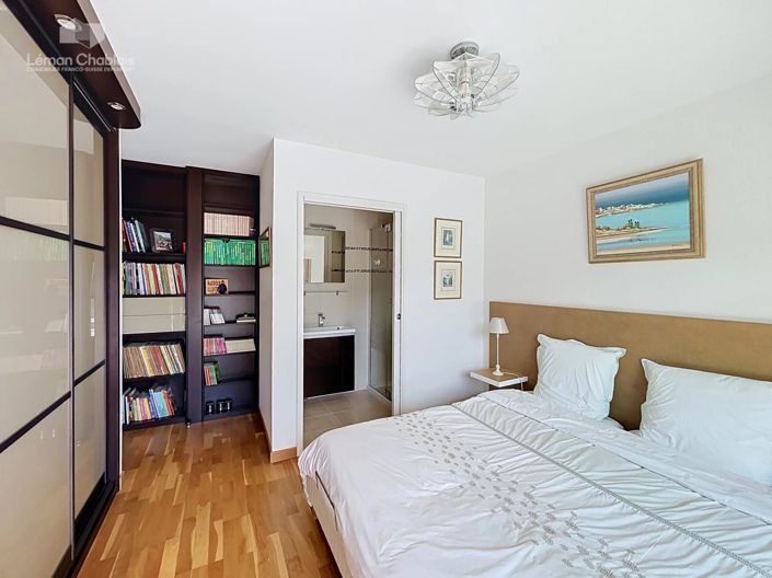 Image No.11-3 Bed Apartment for sale