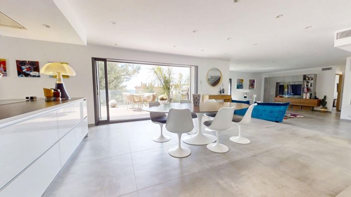 Image No.2-4 Bed Apartment for sale