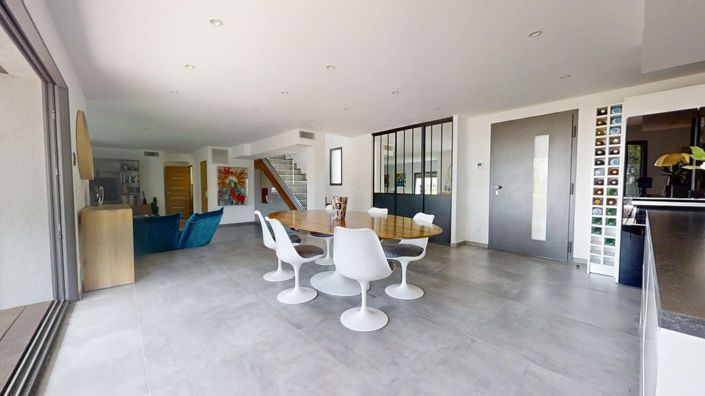 Image No.9-4 Bed Apartment for sale