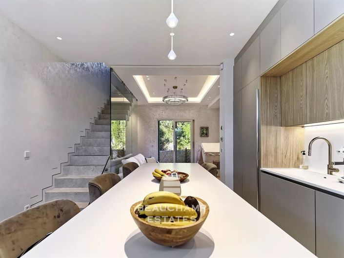 Image No.3-3 Bed Apartment for sale
