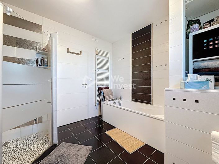 Image No.16-4 Bed Property for sale