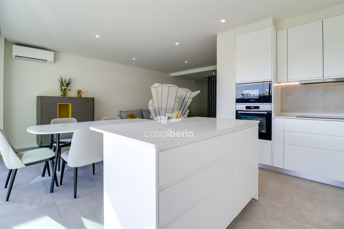 Image No.4-4 Bed House for sale