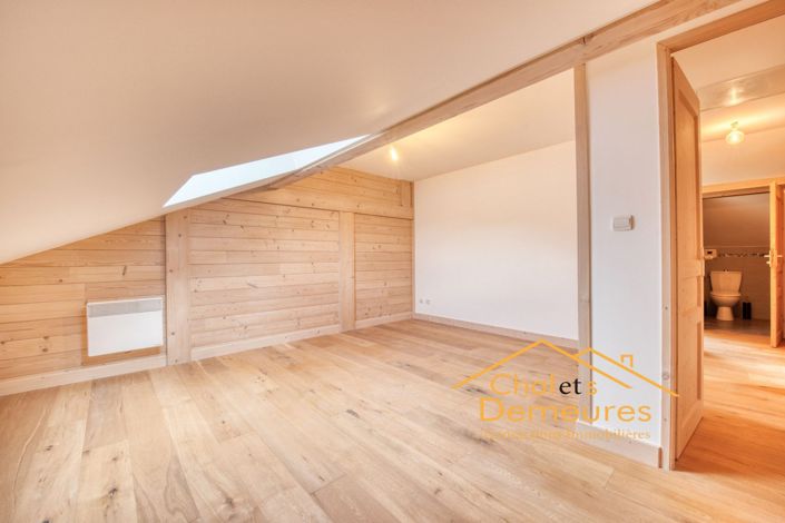 Image No.6-5 Bed House for sale