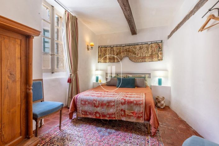 Image No.9-3 Bed House for sale