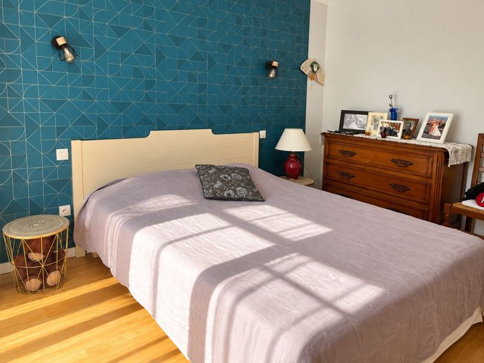 Image No.10-3 Bed House for sale