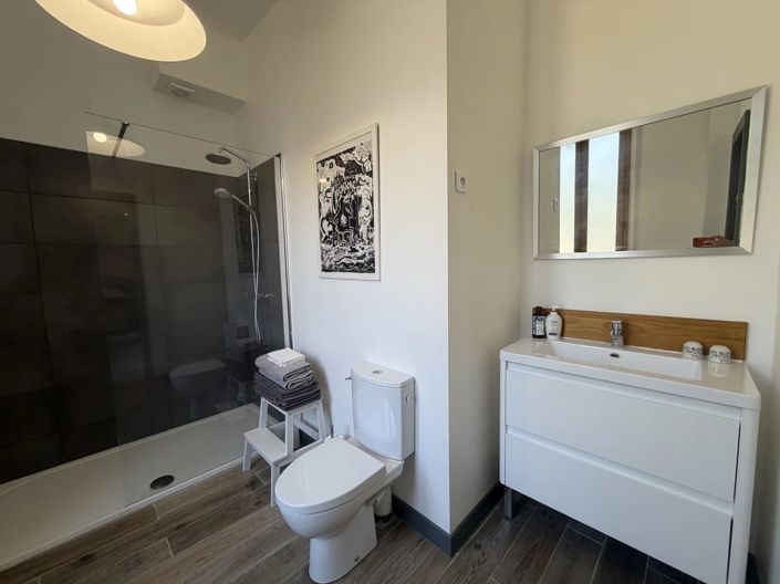 Image No.17-3 Bed House for sale