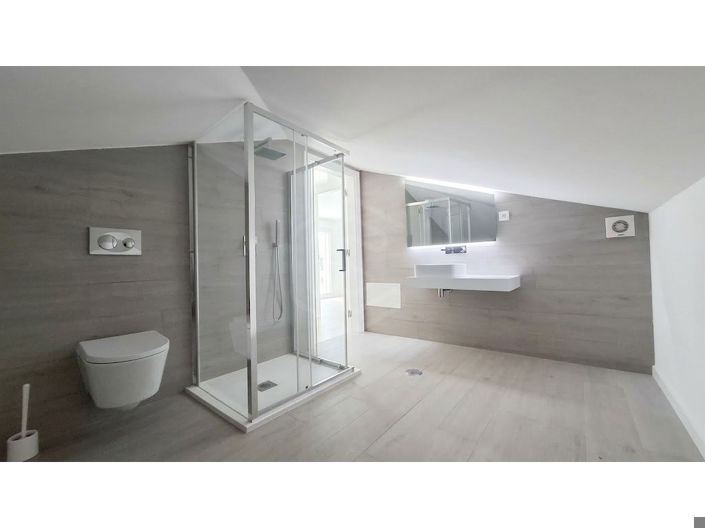Image No.32-4 Bed House for sale