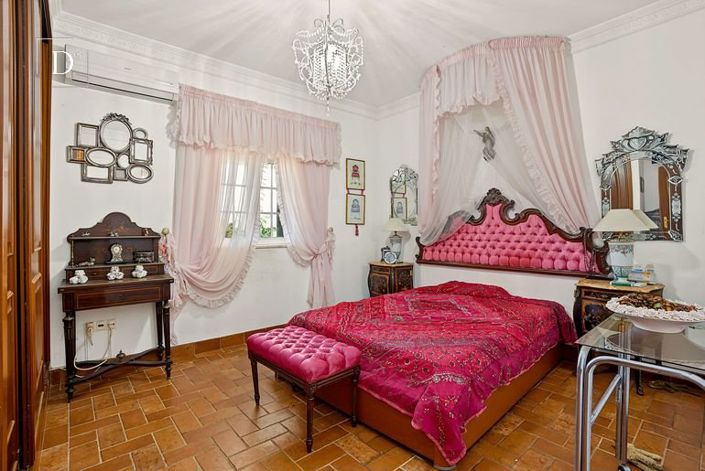 Image No.40-4 Bed House for sale
