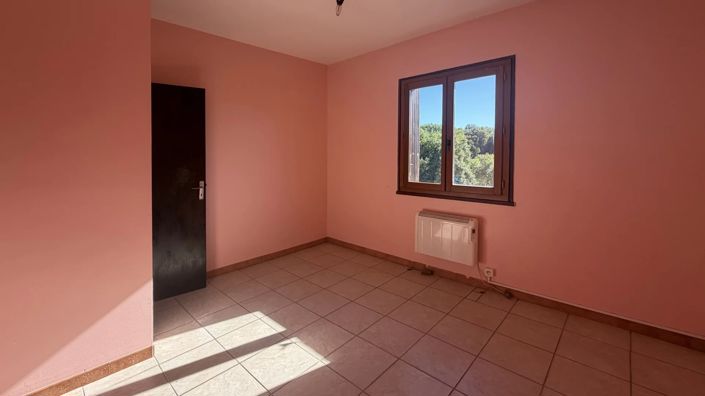 Image No.15-4 Bed House for sale