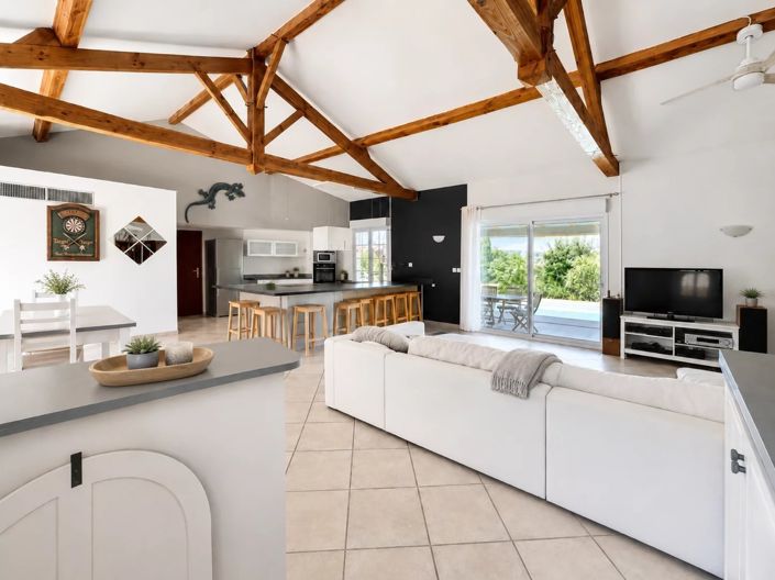 Image No.7-5 Bed House for sale