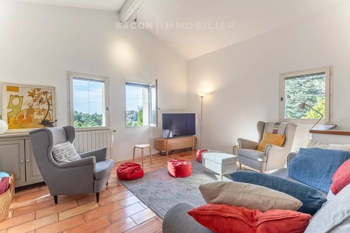 Image No.8-4 Bed House for sale