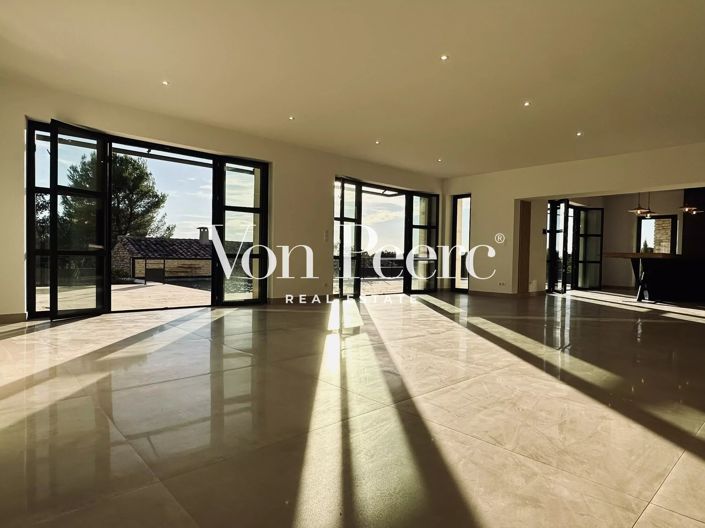Image No.14-4 Bed House for sale