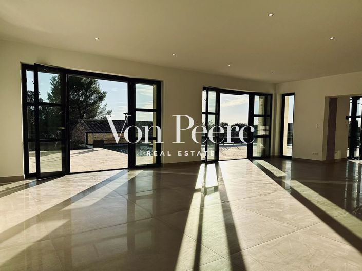 Image No.9-4 Bed House for sale