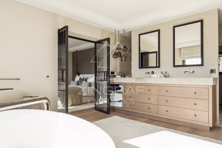 Image No.11-5 Bed House for sale