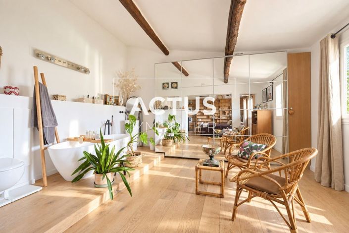 Image No.7-4 Bed House for sale