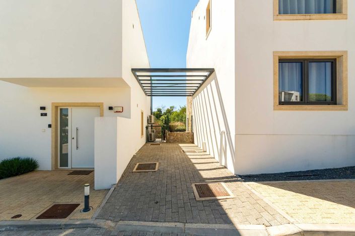 Image No.28-3 Bed House for sale